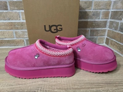 Brand New UGGs Size 5 - Image 1 of 4