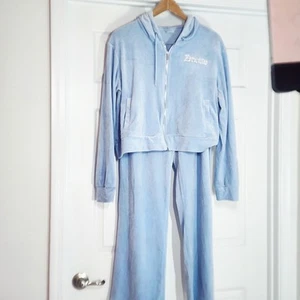 Hellblau NO BOUNDARIES Dream Butterfly Velour Jogger Trainingsanzug Set (19-21) - Bild 1 von 7