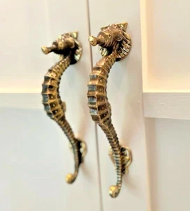 2 small SEAHORSE solid Hollow brass door polished old style PULL handle 10" Grab - Bild 1 von 21