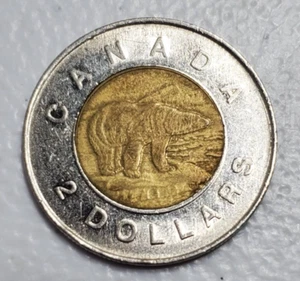 Moneta canadese da due dollari vintage con regina Elisabetta II - Foto 1 di 2