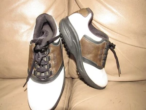 FOOTJOY Boy's Sz 4 Golf Shhoes Leather White Black Brown Soft Spikes Excellent - Picture 1 of 5