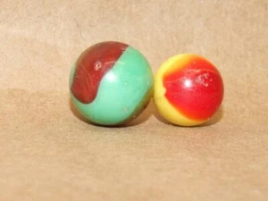 2 Vintage Glass Marbles 3/4" Green & Red Swirl 5/8" Yellow & Red Swirl - Picture 1 of 8