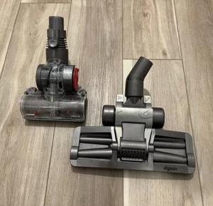 Dyson DC17 Animal Vacuum  Attachments Turbine Head Bare Floor - Picture 1 of 5