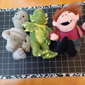 Usado DE COLECCIÓN PELUCHE HALLOWEEN Criatura Laguna Negra Jorobado Notre Dame Momia  - Imagen 1 de 11