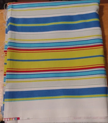 Tela Premier Estampados Patrón Exterior Terraza Verde/Azul/Blanco Rayas 54" x 45" Foto 1 de 4