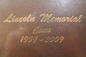 1-DANSCO LINCOLN MEMORIAL CENTS ALBUM, 1959-2009 BRANDNEU IN CELO # 7102 - Bild 1 von 3