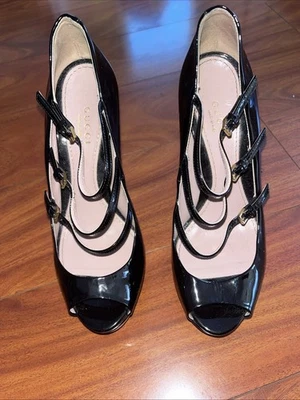 Gucci Lisbeth Black Patent Leather Triple Strap Mary Jane Peep Toe Pumps Size 36 - Image 1 of 4