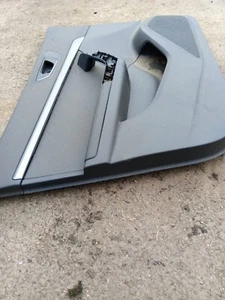 TARJETA PUERTA DELANTERA LADO PASAJERO SEAT ATECA 2021 575867113A - Imagen 1 de 7