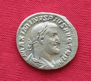 Ancient Roman Maximinus Thrax Silver Denarius - Picture 1 of 2