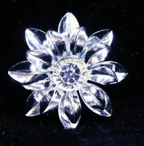 Daisy Flower Metal Button Shank Sewing Crafts Rhinestone Center Silver Plated - Picture 1 of 4