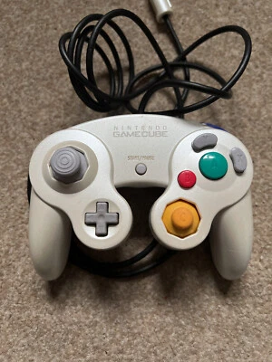 **Official** Nintendo Gamecube Pearl White Controller Gamepad Game Pad DOL-003 - Image 1 of 4