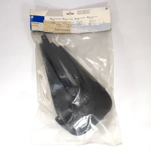 【New unopened】Volkswagen New Beetle Splash Guard Rear Mudguard 【 1CO 075 101 】 - Picture 1 of 3