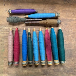 Lot Of 13 Vintage Wooden Spools Bobbin Loom Yarn Spinning Weaving - Picture 1 of 6