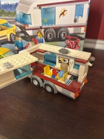 LEGO CITY: Car and Caravan (4435) Complete with Box and Instructions