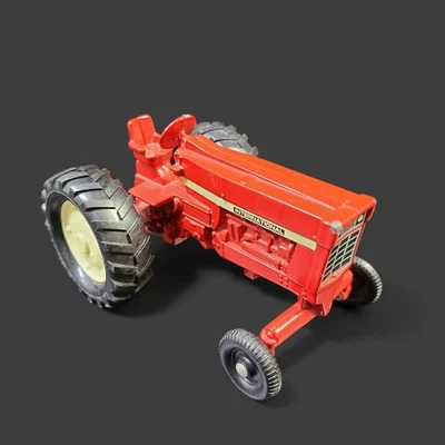 Tractor International Harvester Metal Rojo Escala 1/16 5' Largo Juguete Foto 1 de 4