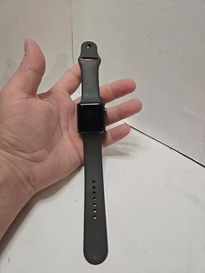 Apple Watch Series 3 38mm space grey aluminiowa obudowa czarna opaska sportowa komórkowa - Zdjęcie 1 z 3