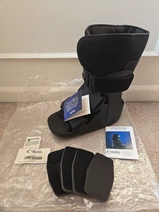 Bota de fractura United Ortho Short Air Cam Walker mediana negra *NUEVA CON ETIQUETAS - Imagen 1 de 9