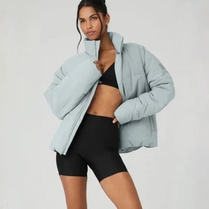 ALO Yoga Limited Edition Cosmic Grey Stretch Woven Street Puffer Jacket Size XL - Bild 1 von 8