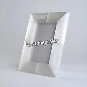 Cornice portafoto 4x6 cristallo di selenite naturale | regalo decorazione pietra | fatta a mano 9"x7" - Foto 1 di 9