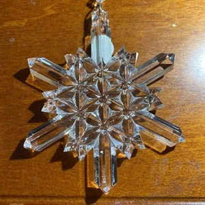 Adorno de Navidad Waterford Snow Crystal Facetado Hecho en Irlanda - Imagen 1 de 7