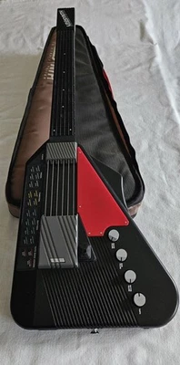 Suzuki Unisynth Elactronic Guitar model XG-1 - Image 1 of 4