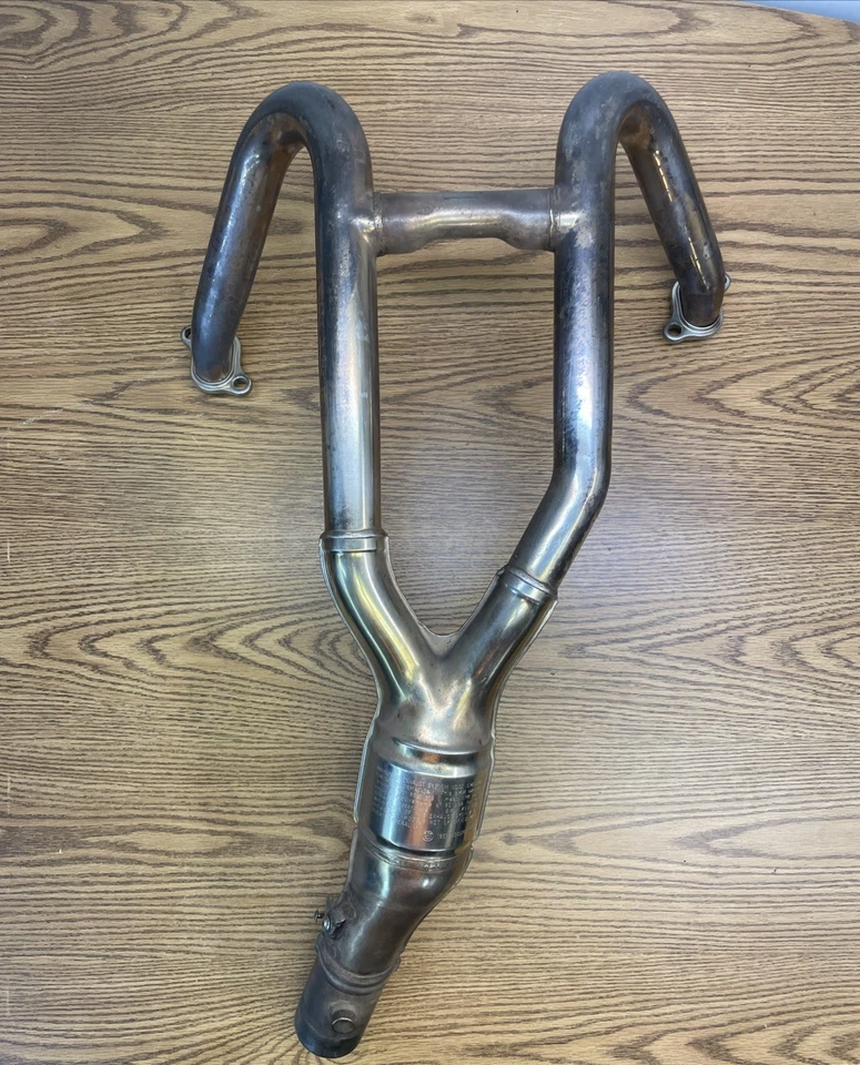 BMW R1200RT 2014 A 2018 COLETOR DE ESCAPE PEÇA # 18518562190 - Imagem 1 de 4