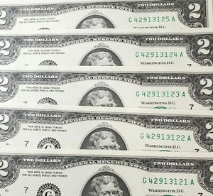 🍀🍀Lot of 5 LUCKY  Uncirculated/Sequential Two Dollar Bills   New Crisp 🍀🍀 - Picture 1 of 5
