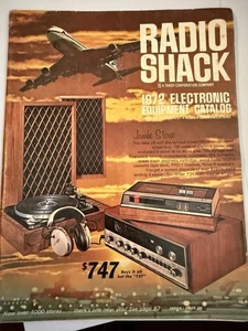 Catálogo Radio Shack 1972 - Receptor, 8 pistas, radio, casete de grano de madera Future - Imagen 1 de 5