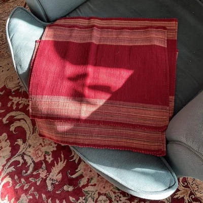 4x Fabric Placemats Burgundy with Gold Woven Cotton.   17 X 14. - Image 1 of 4