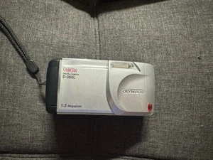 Olympus Camedia D-360L - 1.3 Megapixel Digital Camera, W/ Memory Card. Tested - Picture 1 of 10