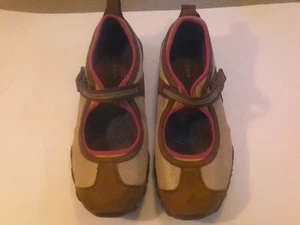 Scarpe sportive Skechers donna taglia 8,5 Mary Jane escursionismo outdoor 47116 multicolore - Foto 1 di 5