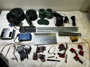 50 pc Lot Vex Robotics Kit-Metal Structure Wheels gears sensors Pwr Supply STEM - Picture 1 of 15