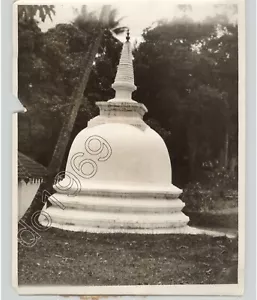White Small Hemispherical STUPA Buddhist Architecture 1924 Religious Press Photo - Picture 1 of 2