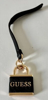 BOLSO DE MANO GUESS CHARM NEGRO/DORADO NUEVO SIN ETIQUETAS Foto 1 de 3