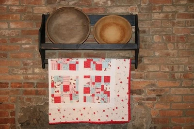 Caja de pared de madera primitiva hecha a mano cuenco envejecido edredón estante cabina negro rústico Foto 1 de 4