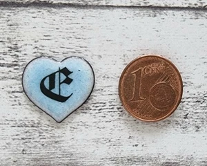 Emaille 1970er Herz blau E Buchstabe Geschenk Name süß Retro Freundin Vintage - Picture 1 of 3