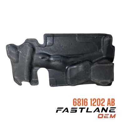 Cubierta aislante túnel inferior trasero Dodge Durango 2011-2024 nuevo OEM 6816 1202 AB Foto 1 de 4