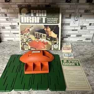 N-Vintage 1974 NFL Pro Draft Game Parker Brothers Collectible Board Game. - Picture 1 of 5