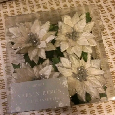 ANILLOS SERVILLETAS NAVIDAD BLANCO FLOR DE PASCUA Tela navideña brillo NUEVO conjunto 4 ¡BONITOS!  Foto 1 de 3