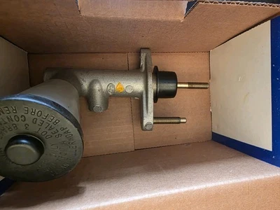 Cilindro maestro embrague Safeline M112256 CM39697 para Toyota Corolla 1986-1987.  Foto 1 de 2