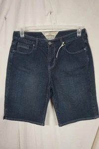 LEVI LADIES BLUE DENIM BERMUDA SHORTS/SIZE 10/NWOT - Picture 1 of 5