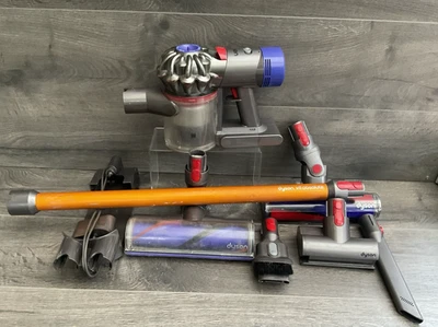 Dyson V8 Absolute Cordless Vacuum Cleaner Stick Cleaner Accessories Working - Image 1 of 4
