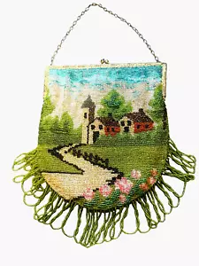 Viktorianische malerische Handtasche oder Handtasche mit Mikroperlen, Gartenweg, Herrenhaus im Hintergrund - Bild 1 von 7
