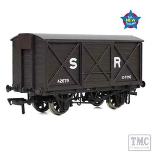 E87053 EFE Rail OO Gauge LSWR 10T Ventilated Van SR Brown (Early) New Tooling - Picture 1 of 1