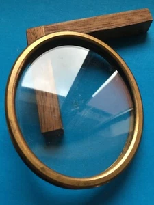 Ancien Cadre Central Reliquaire 8,9X7,6 cm Verre Laiton - Foto 1 di 4