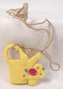 Shade Pull Yellow Watering Can Red Flowers Plastic Retro Mid Century Vintage #25 - Picture 1 of 4