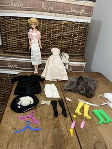 Vintage 60er Jahre Barbie blonde Bubblecut Barbie mit Kleidung, Zubehör Konvolut - Bild 1 von 21