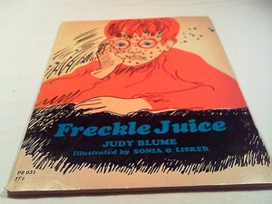 [B4] PAPERBACK- 1973 FRECKLE JUICE By Judy Blume FIRST PRINTING Four Winds Press - Picture 1 of 9