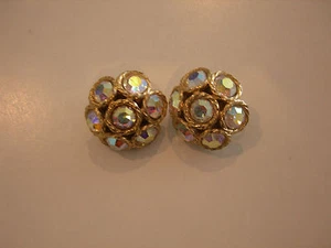 VINTAGE RHINESTONE EARRINGS - BIG! CLIP Aurora Borealis - Picture 1 of 2