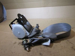 Nissan Patrol 3.0 Y61 97-04 right rear 3rd row seat belt seatbelt - Picture 1 of 6